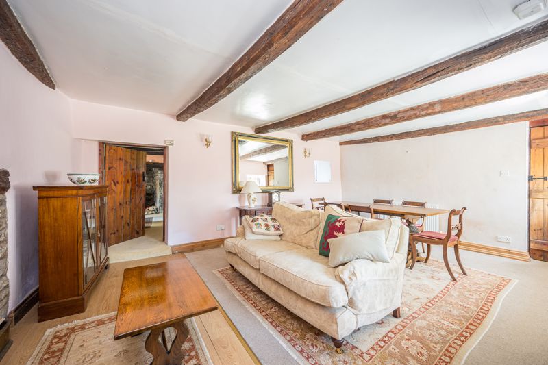 Sitting Room- click for photo gallery